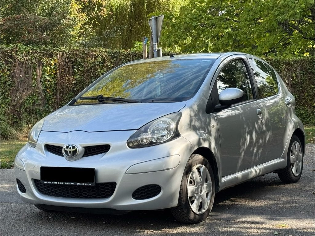 Toyota Aygo 1.0 – Airco – LEZ OK – CT OK – Gar. 12M, Auto's, Toyota, Voorwielaandrijving, 4 zetels, Stof, 50 kW
