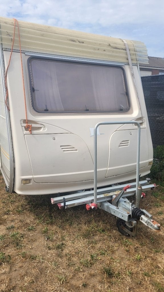 Caravan Sterckeman - klusproject, Caravans en Kamperen, Caravans, Fietsenrek, Sterckeman, Treinzit, Particulier