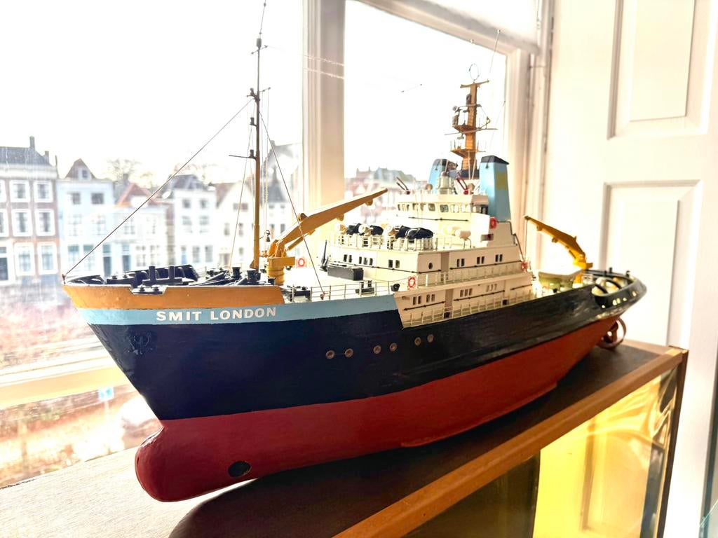 Smit London, Ophalen, Zo goed als nieuw