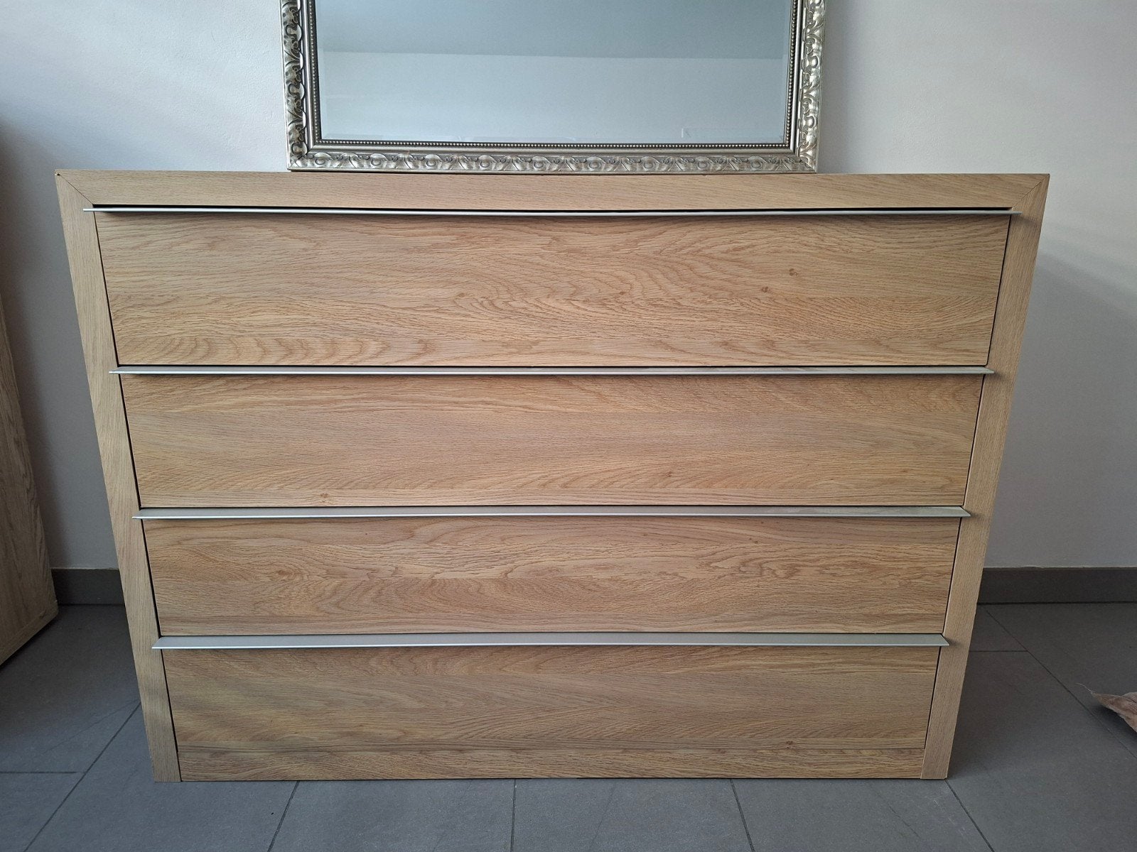 Belle commode avec 4 tiroirs spacieux, 2 pièces, Maison & Meubles, Enlèvement