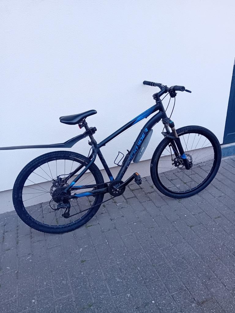 ROCKRIDER
Vélo vtt randonnee st 120 noir bleu 27,5"
4.6

Ce, Vélos & Vélomoteurs, Enlèvement
