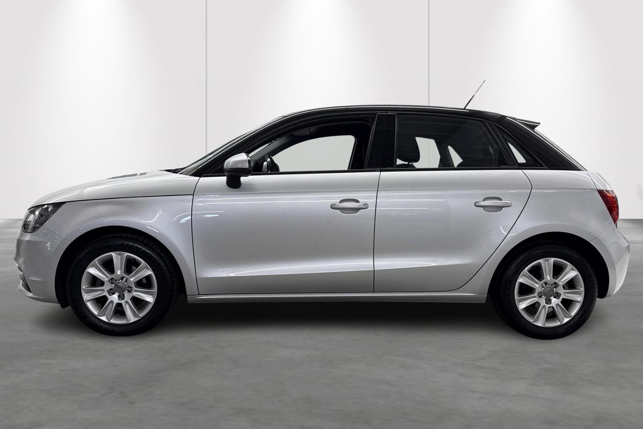 Audi A1 Sportback 1.2 TFSi 63kW Attraction, Voorwielaandrijving, Stof, 4 cilinders, 1200 kg