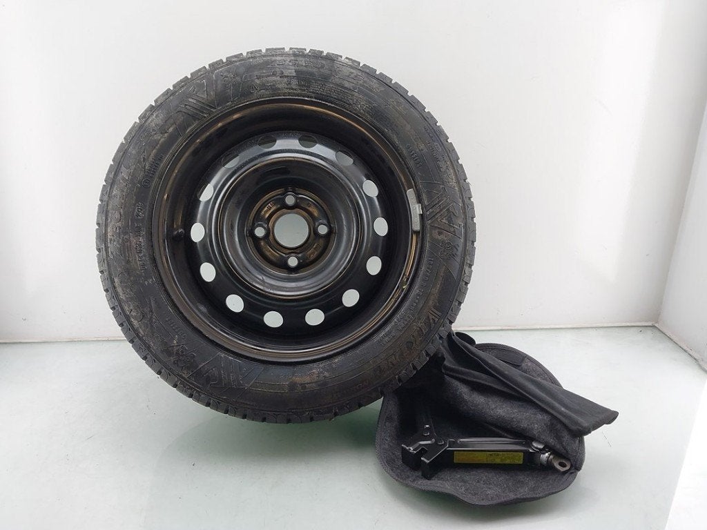 DIVERSEN Krikset + reservewiel Hyundai i20 (|529104P100|), Hyundai Motor Deutschland GmbH, Gebruikt, Kaiserleipromenade 5
63067  Offenbach am Main, DE