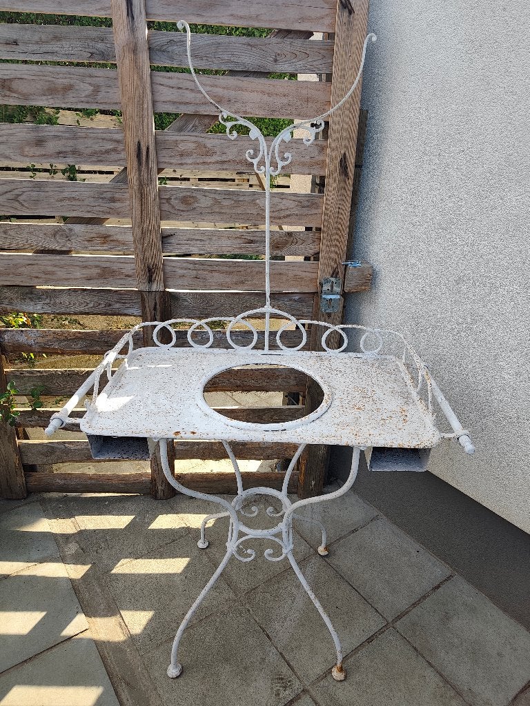 Commode en metal a rénover, Enlèvement