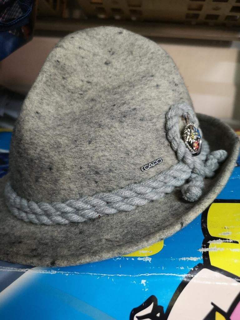 Chapeau tyrolien homme gris 59, Vêtements | Hommes, Chapeaux & Casquettes, Neuf, Chapeau, Enlèvement, Autres