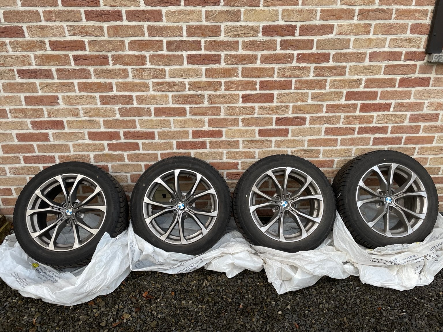 Pneu hiver BMW Série 3 G20/G21 17”/Bridgestone Runflat /TPMS, Autos : Pièces & Accessoires, Pneus et Jantes, Pneus hiver, Véhicule de tourisme
