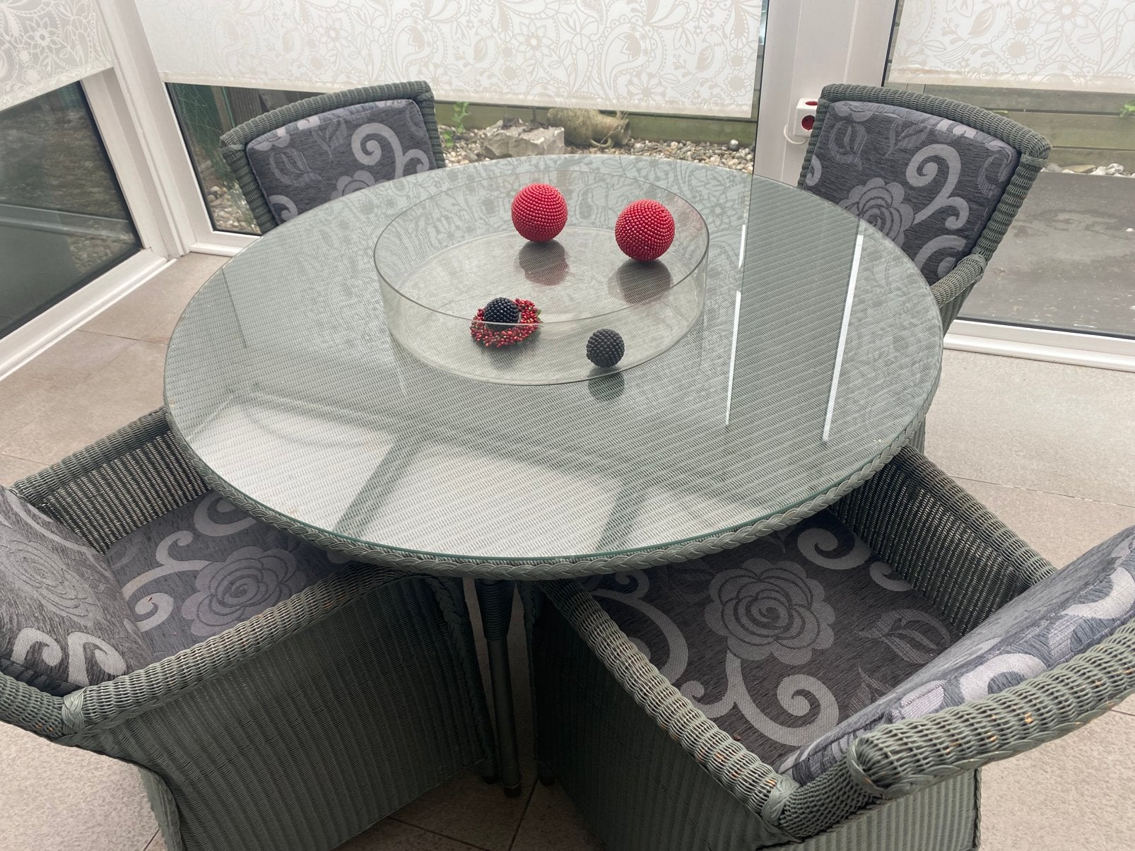 Rieten set tafel en 4 stoelen, Tuin en Terras, Ophalen, 4 zitplaatsen, Gebruikt, Eettafel