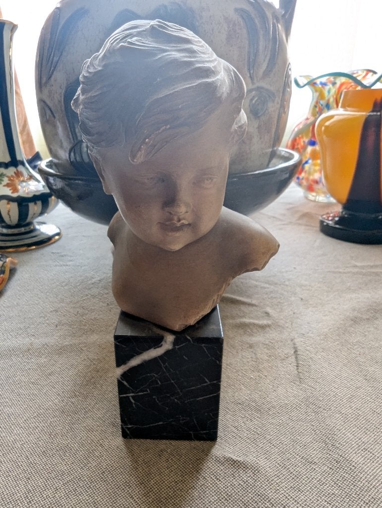 Buste d'enfant signé J. Dommisse terre cuite sur marbre, Patiné, Enlèvement ou Envoi, Art deco, Buste