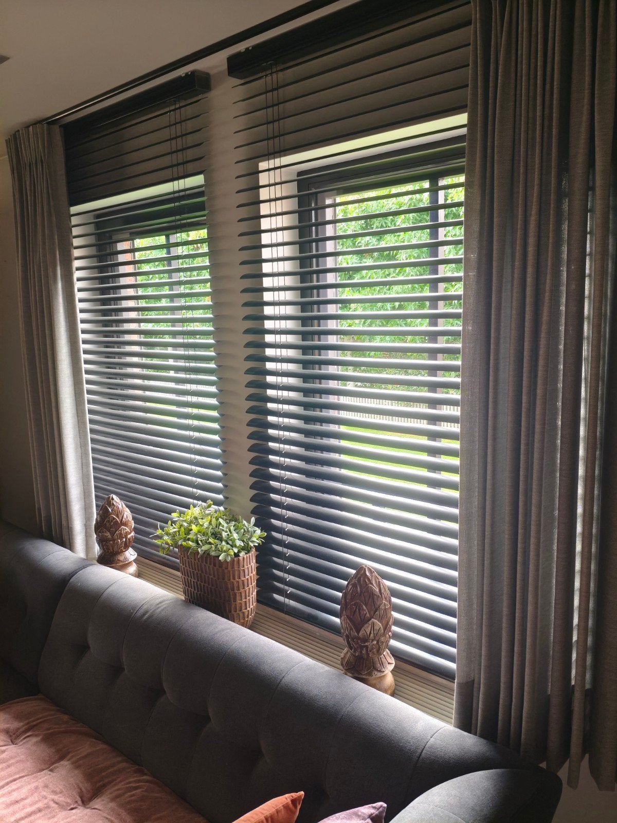 zwarte luxaflex, Huis en Inrichting, Ophalen, 170 cm, Lamellen, In te korten