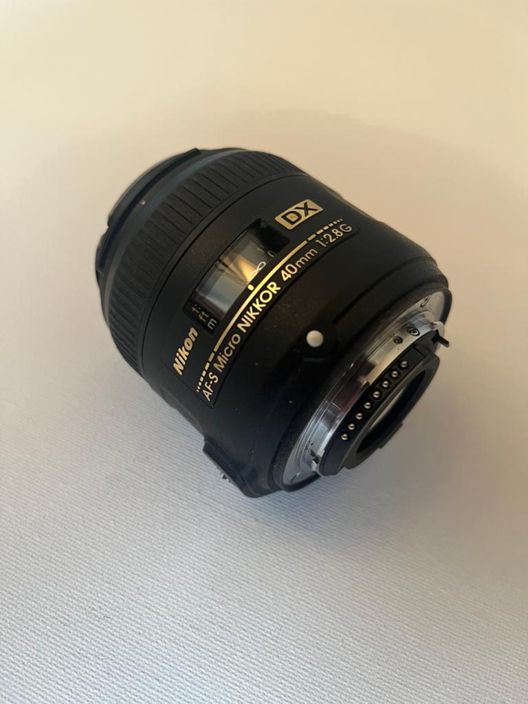 Objectif Nikon AF-S DX Micro NIKKOR 40mm f/2.8G, TV, Hi-fi & Vidéo, Photo | Lentilles & Objectifs, Enlèvement ou Envoi, Comme neuf