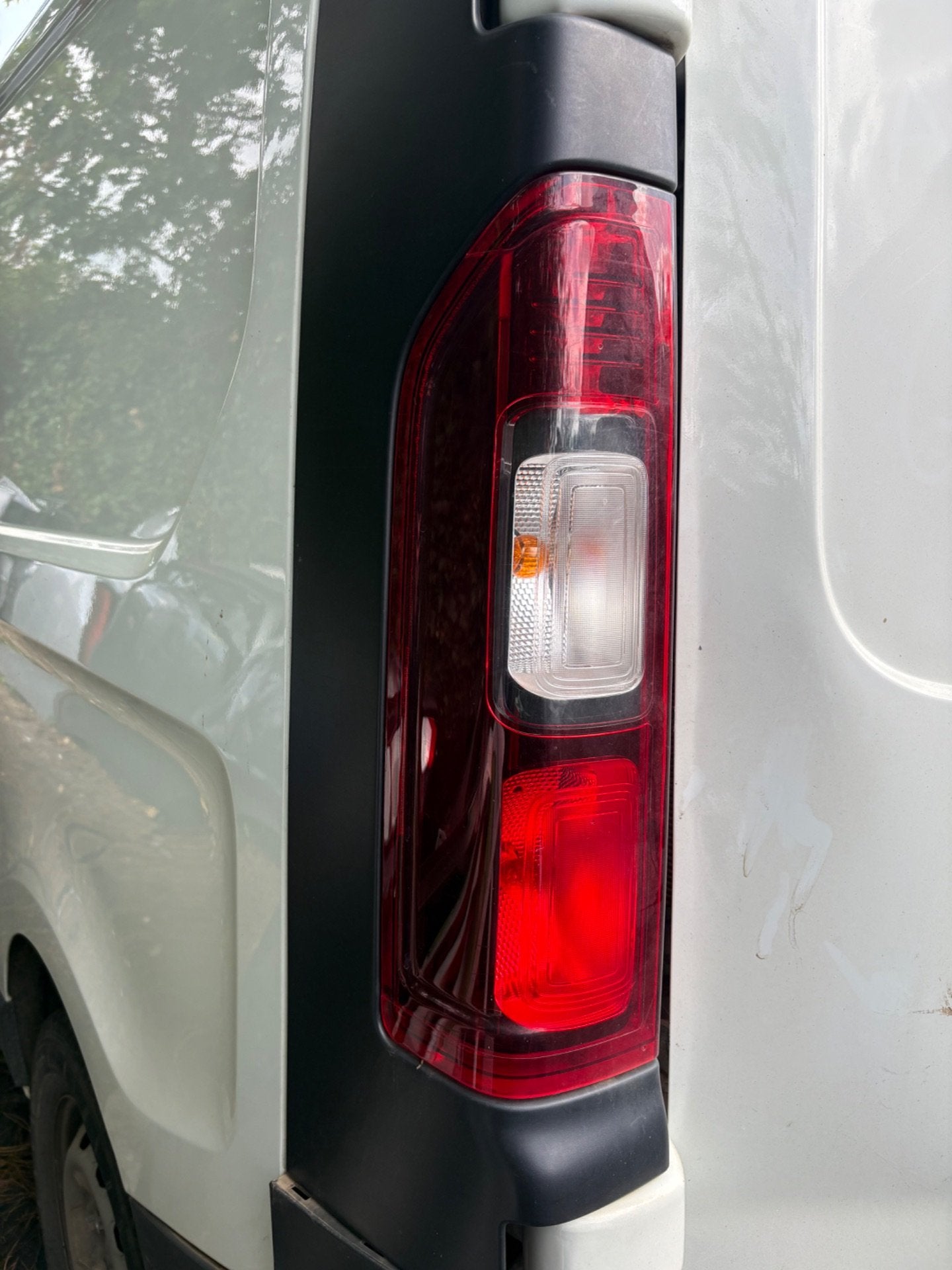 Feu arri re droit Nissan NV300, Fiat, Bahnhofsplatz 1
65423  Russelsheim am Main, DE, Opel Automobile GmbH, Kontakt@opel-infoservice.de