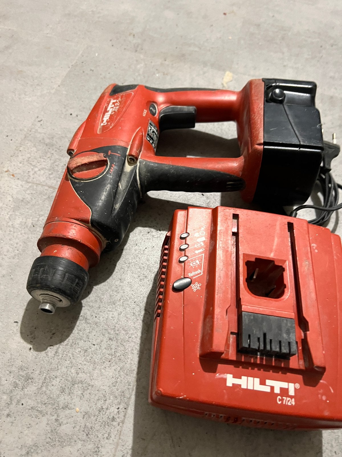 Hilti klopboormachine, Ophalen, Zo goed als nieuw