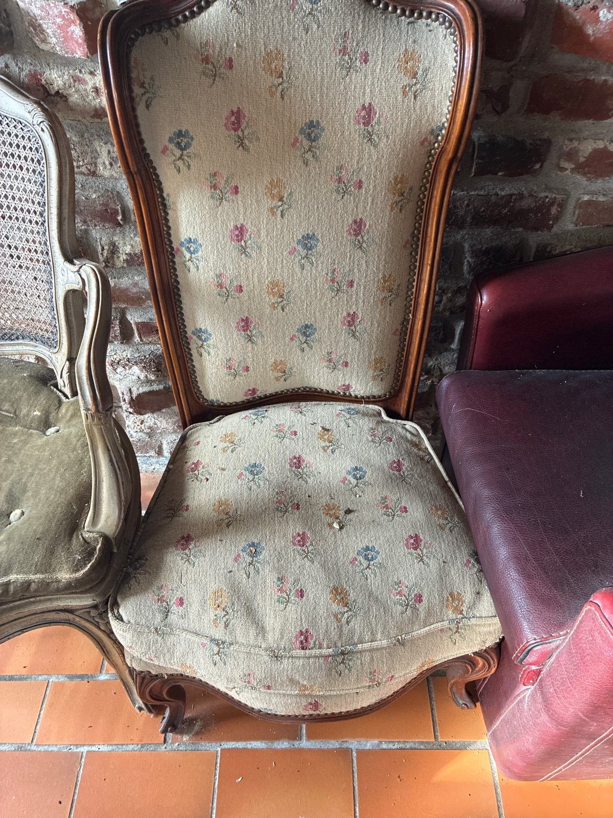 Lot de deux chaises / fauteuils anciens à rénover, Antiquités & Art, Enlèvement