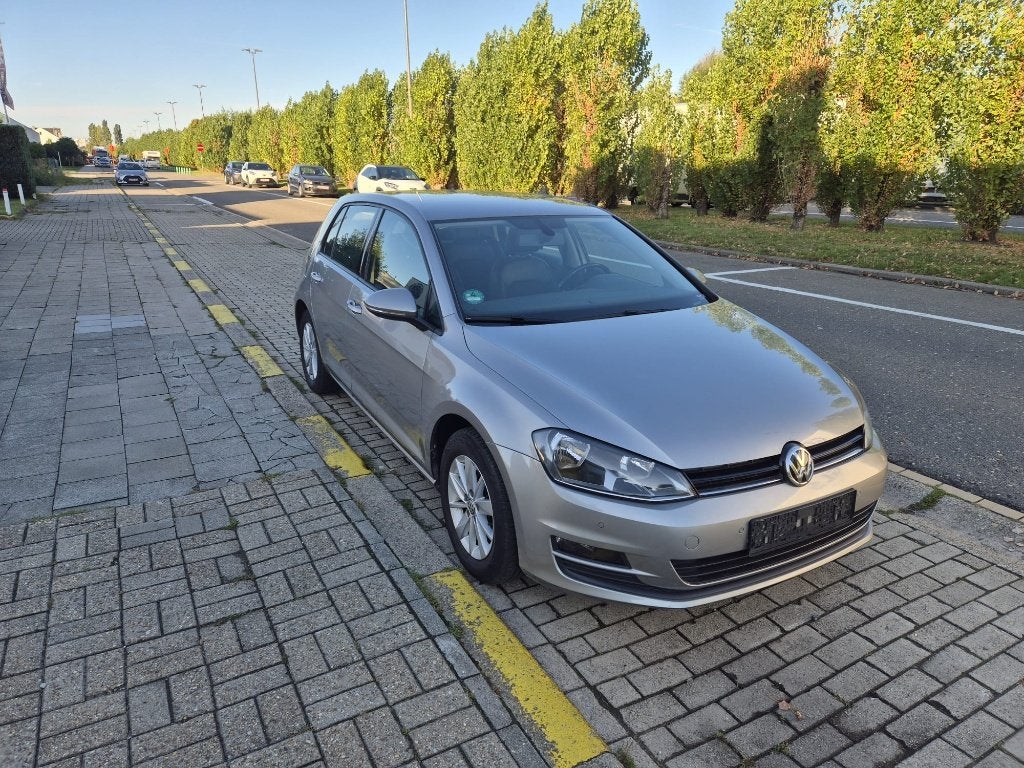 VW Golf 1.4 TSI Highline - Cuir - Capteurs de stationnement, Autos, Volkswagen, 90 kW, Euro 5, Achat, Entreprise