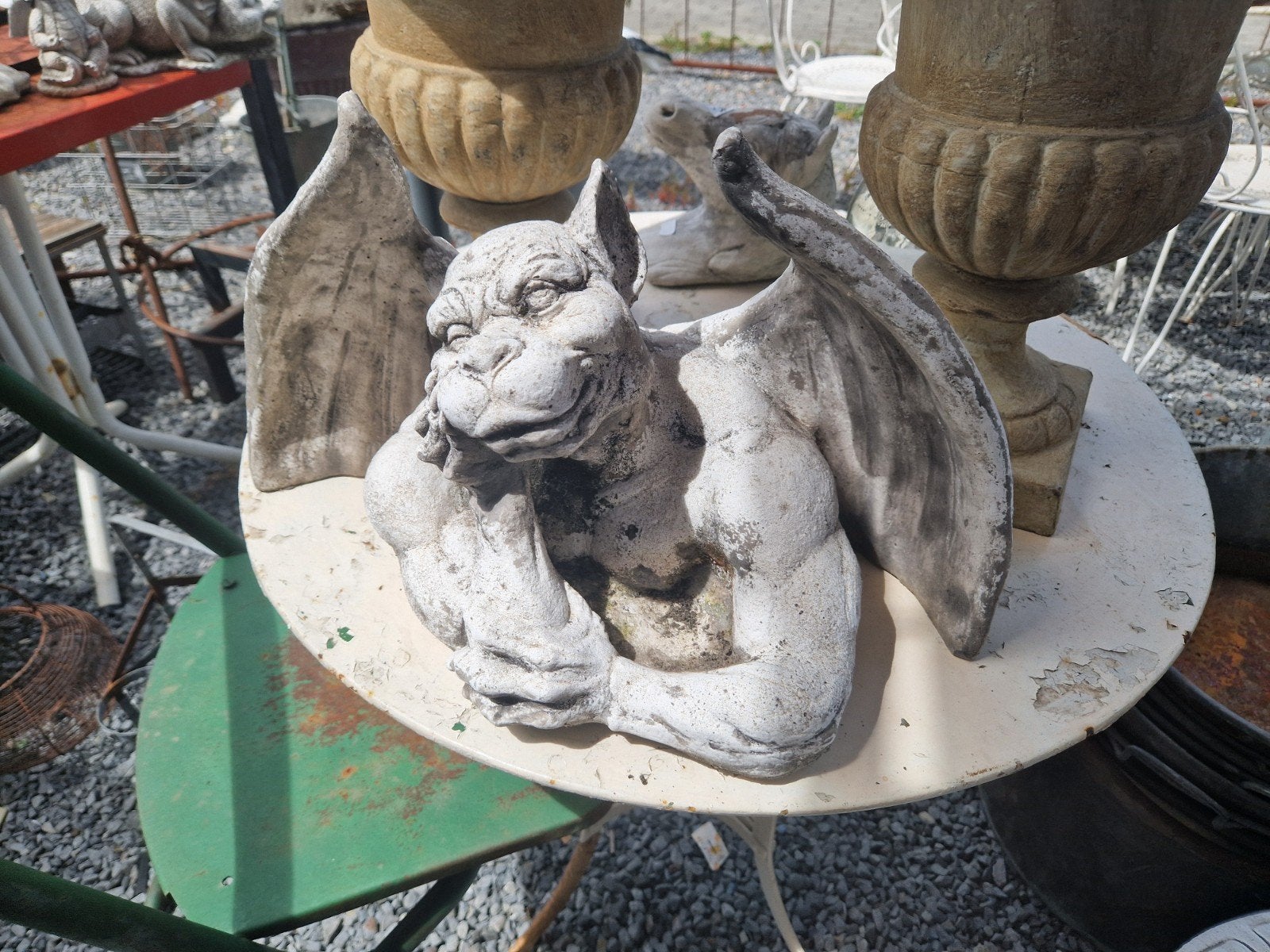 Gargouille en ciment 25/45 cm +ailes 45€, Enlèvement