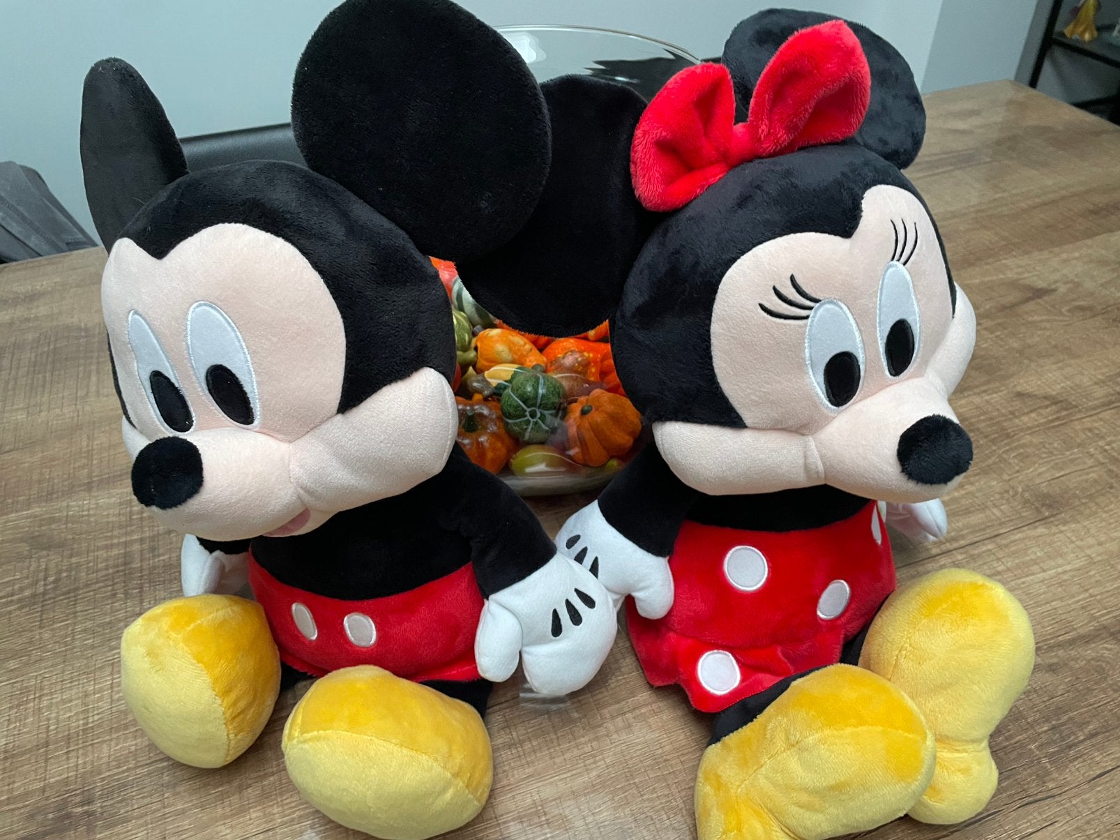 2 pluche Disney figuren. - Mickey en Minnie Mouse ., Neuf, Disney, Moyen (20 à 80 cm), Multicolore