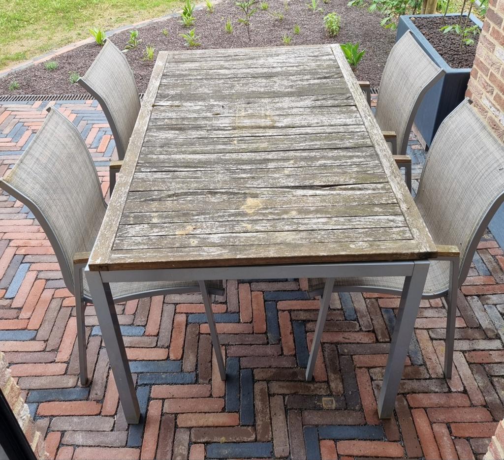 GRATIS - Tuintafel + 4 tuinstoelen, Tuin en Terras, Ophalen