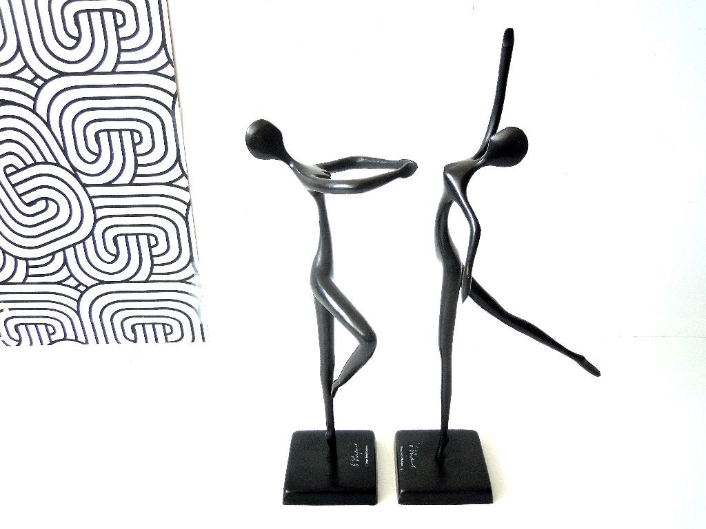 Images abstraites de ballerines - Bodrul Khalique, Sculpture, Massif, Enlèvement ou Envoi, Noir