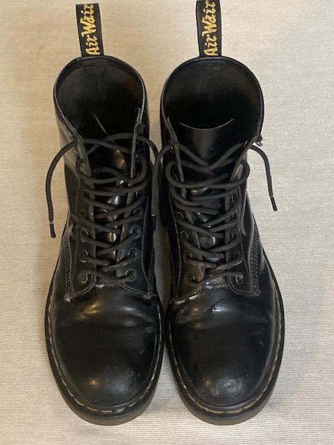 Bottes Dr Martens 43 - bon état, Vêtements | Hommes, Chaussures, Bottes, Enlèvement ou Envoi, Porté, Noir
