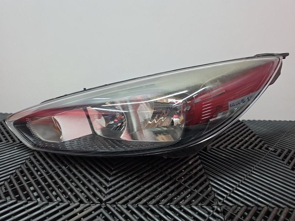 PHARE / OPTIQUE AVANT GAUCHE Ford Focus 3 Wagon, Autos : Pièces & Accessoires, Henry-Ford-Straße  1
50735  Köln, DE, Ford-Werke GmbH