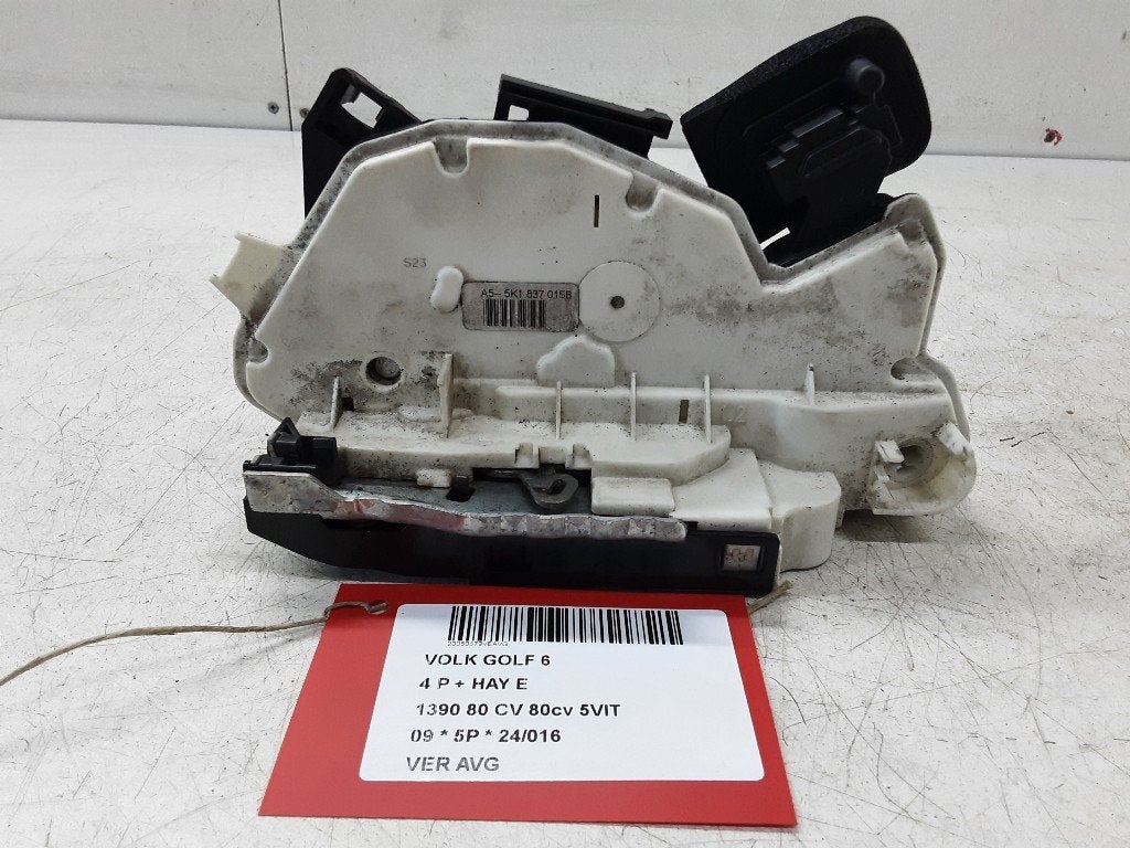 SERRURE DE PORTE AVANT GAUCHE Golf VI (5K1) (5K1837015B), Volkswagen, Gauche, Mevr. I. Hauben, Utilisé