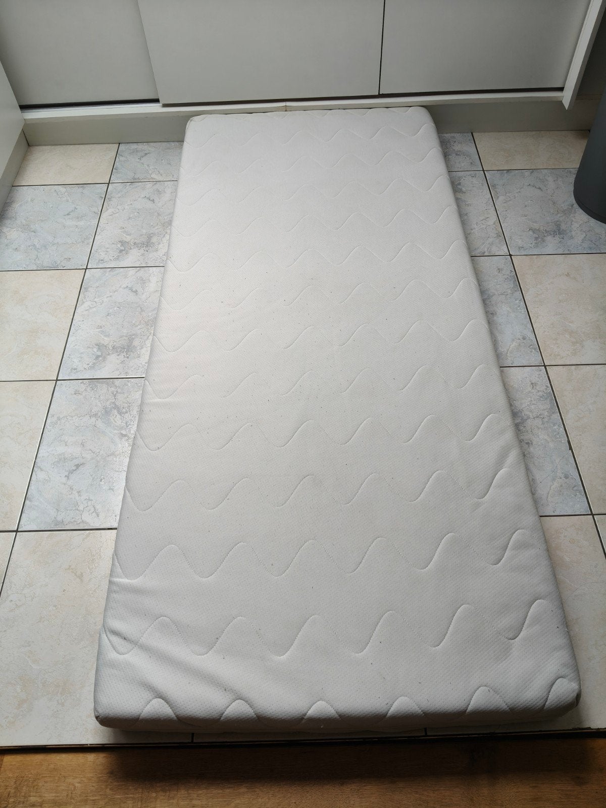 matelas une personne avec housse démontable anti-acariens, Utilisé