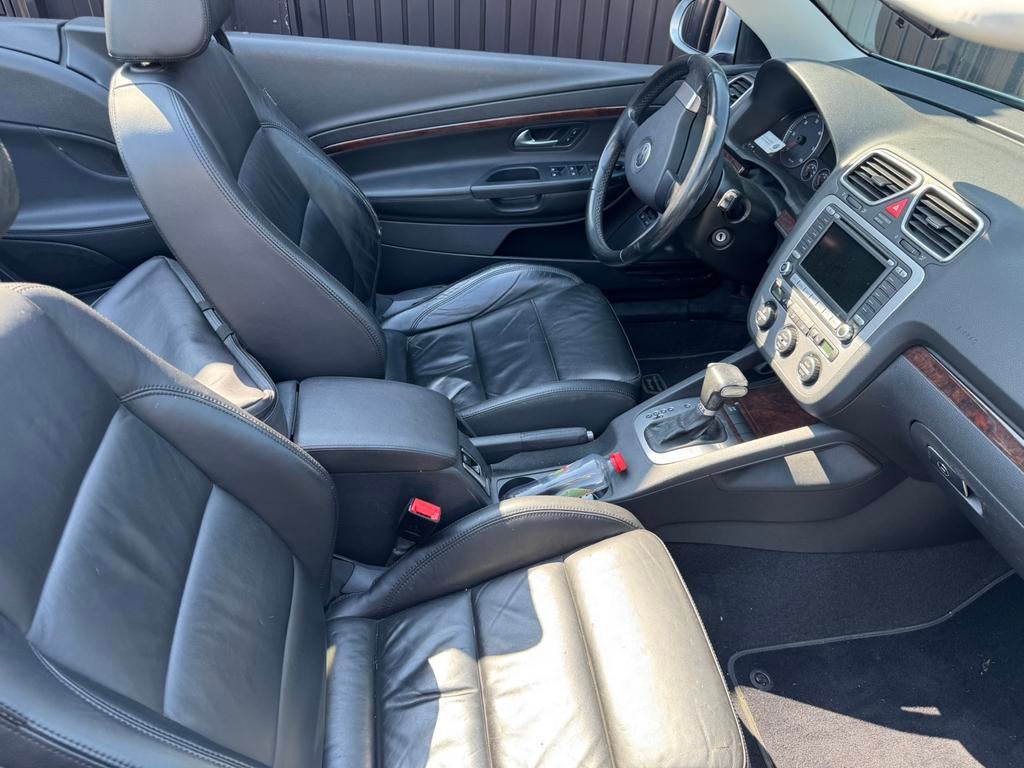 Volkswagen Eos cabriolet automaat, Zwart, 4 cilinders, Cabriolet, Parkeersensor