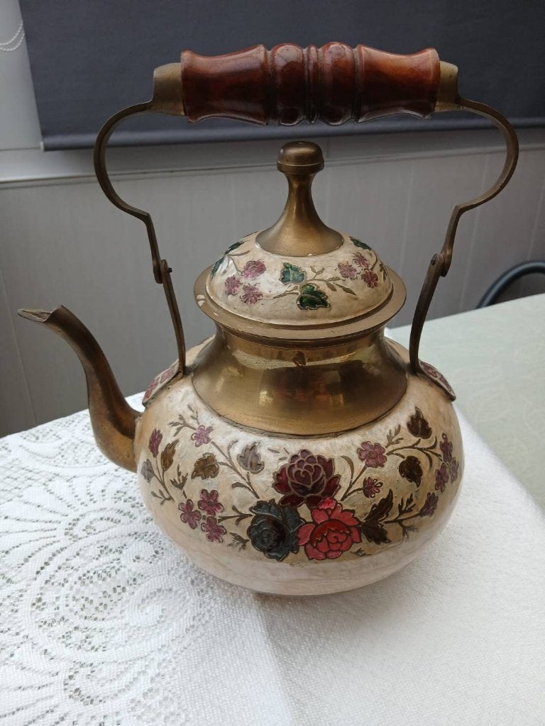 Théière vintage en laiton émaillée, Ophalen