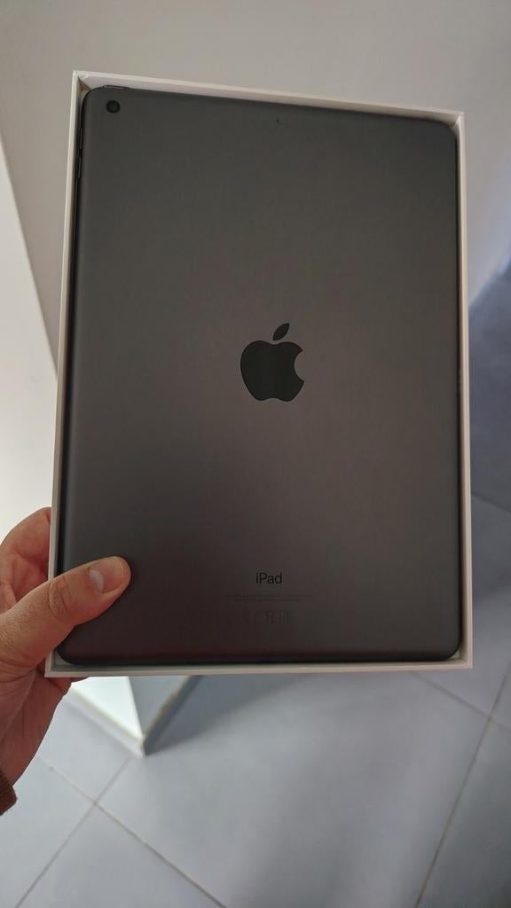 Apple iPad 9th generation, Informatique & Logiciels, Apple iPad Tablettes, Autres modèles, Wi-Fi, 10 pouces, Gris, Enlèvement