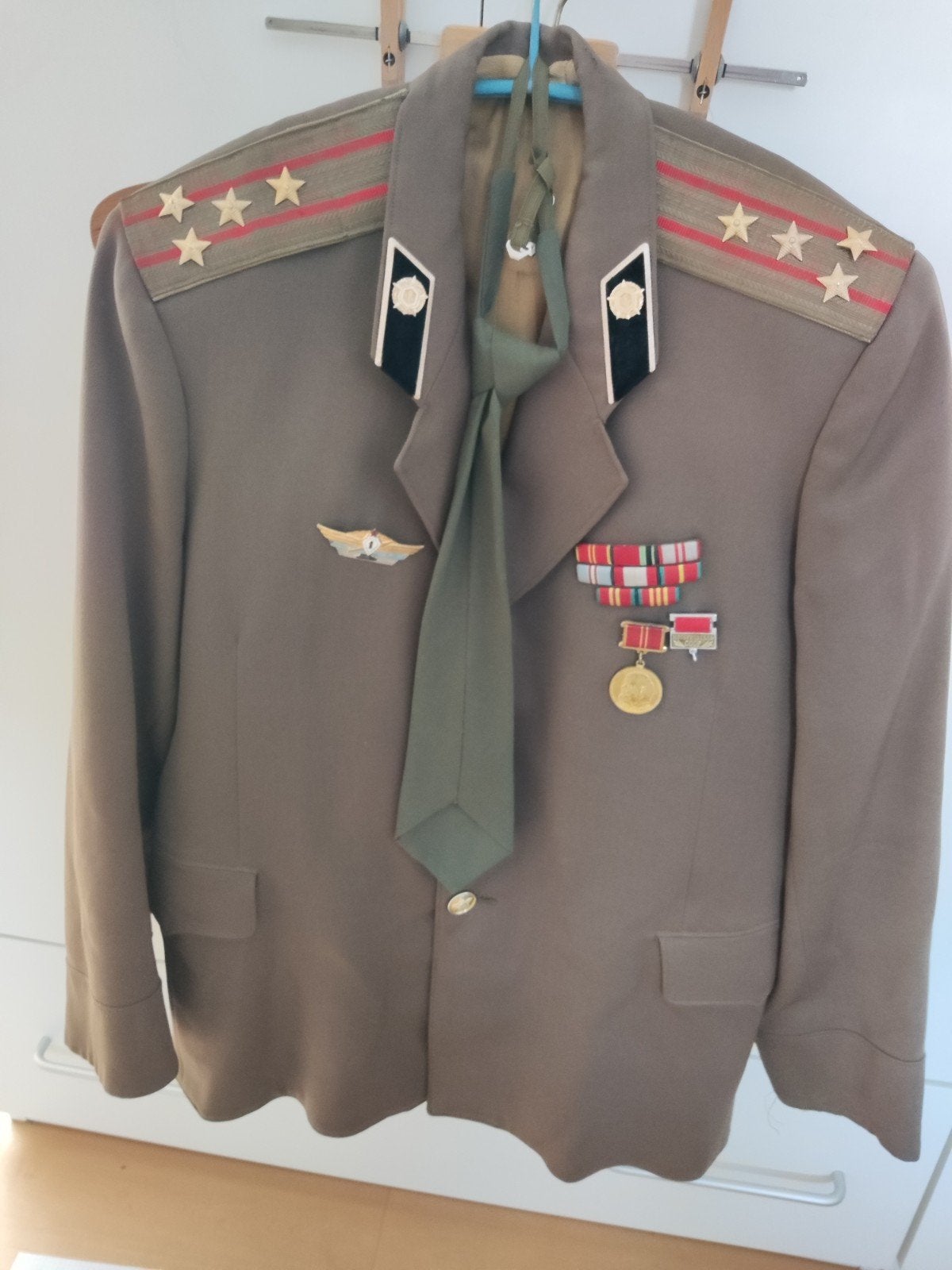 Uniforme soviétique Lénine, Enlèvement