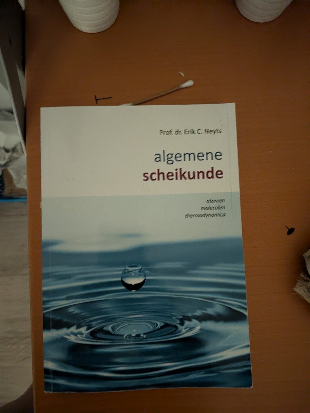 Chimie générale — Atomes, molécules, thermodynamique, Enlèvement ou Envoi, Comme neuf