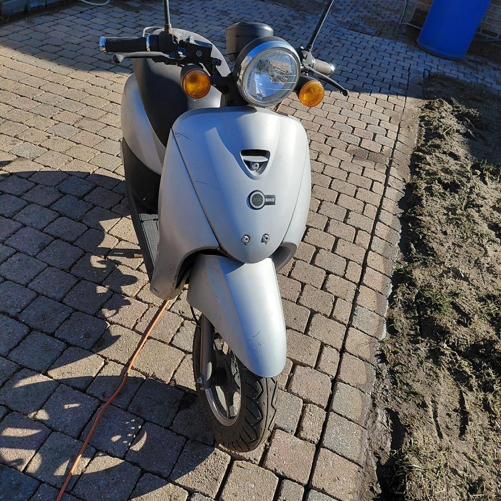 Zero 1 elektrische scooter, zo meenemen, Fietsen en Brommers, Scooters | SYM, Ophalen