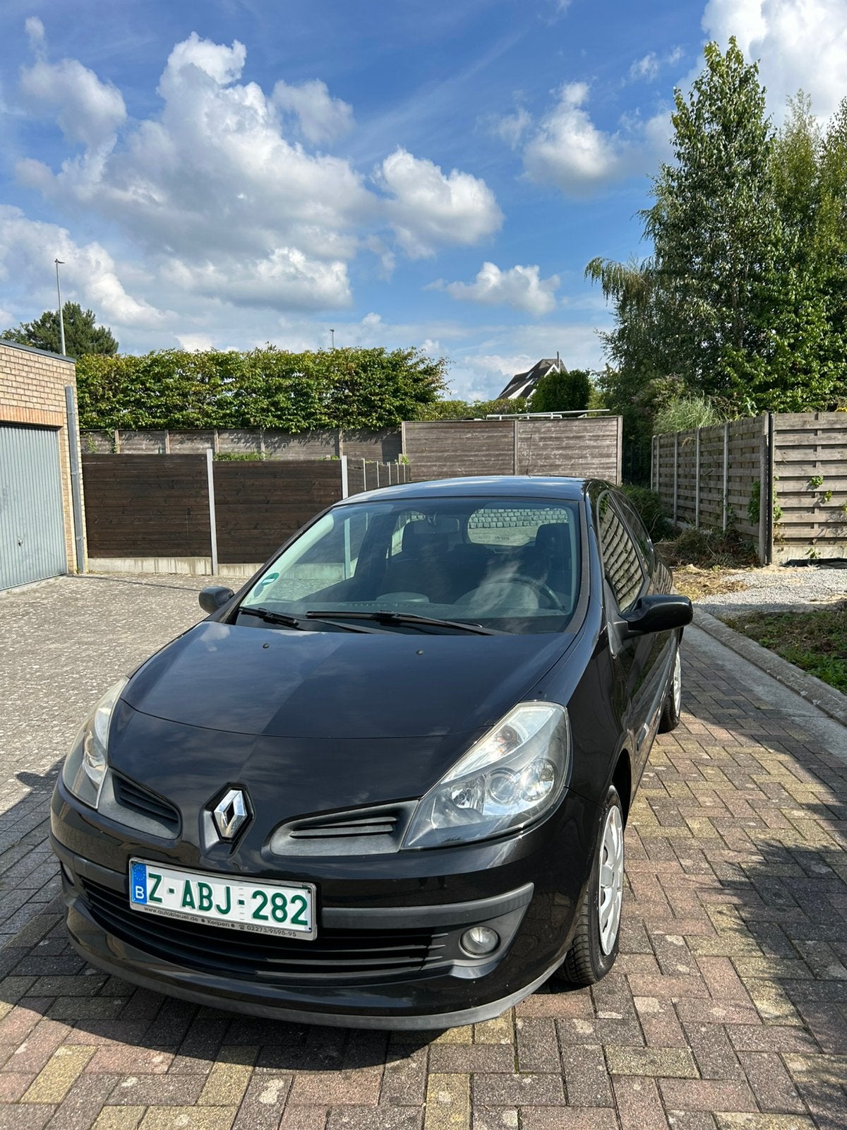 Renault Clio 1.2 benzine Met VVK, Auto's, Renault, Voorwielaandrijving, Isofix, Stof, Zwart