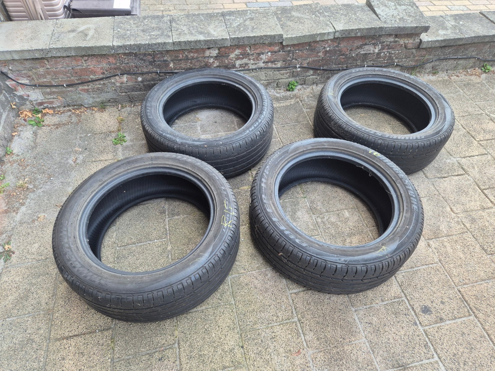 Pneus Bridgestone 235 50 18, Autos : Pièces & Accessoires, Pneus & Jantes, Pneus été, Enlèvement, Pneu(s), 18 pouces