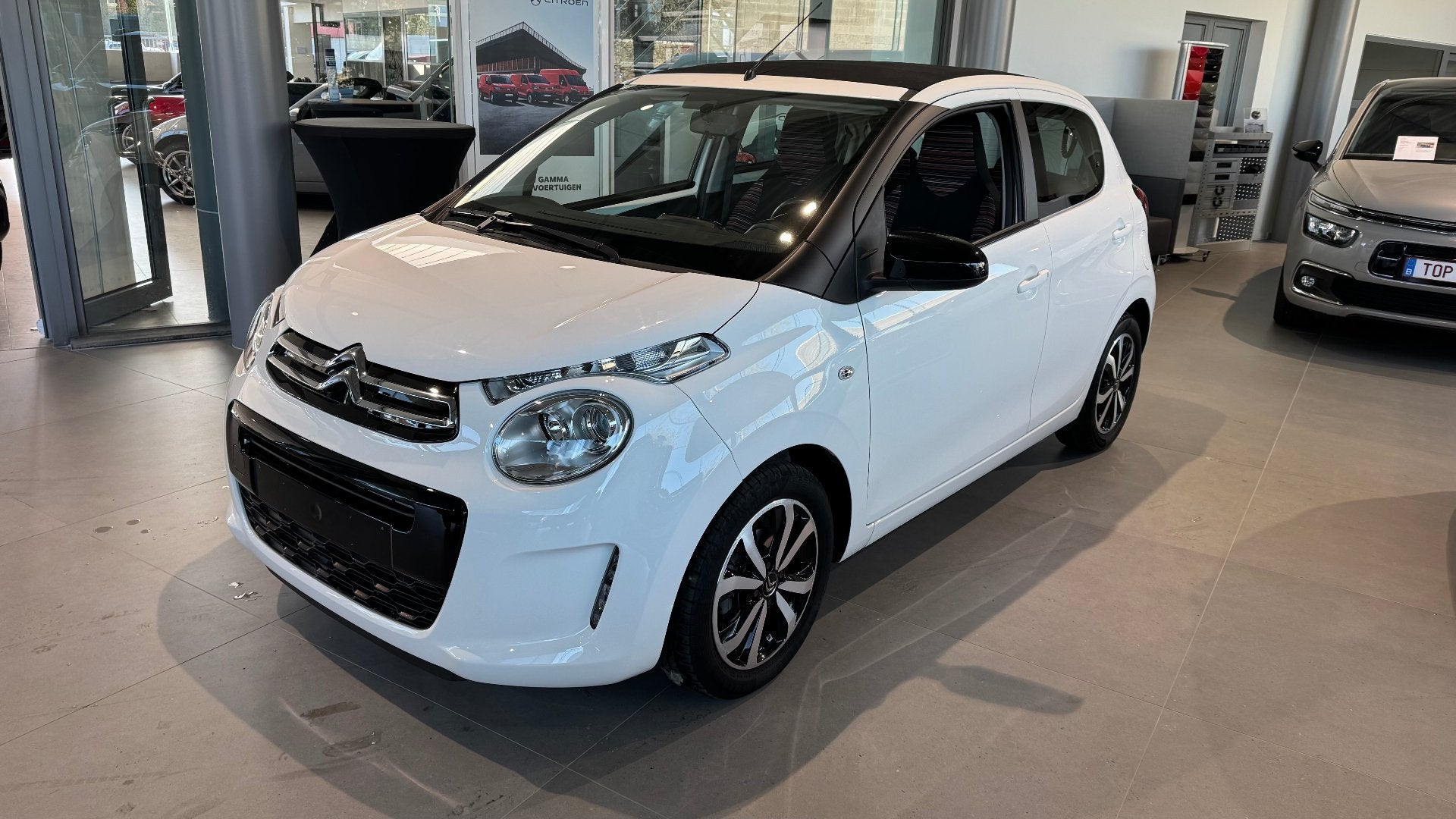 Citroën C1 Airscape 1.0 VTi S&S Shine, Autos, Citroën, Capteur de stationnement, Achat, Euro 6, Entreprise