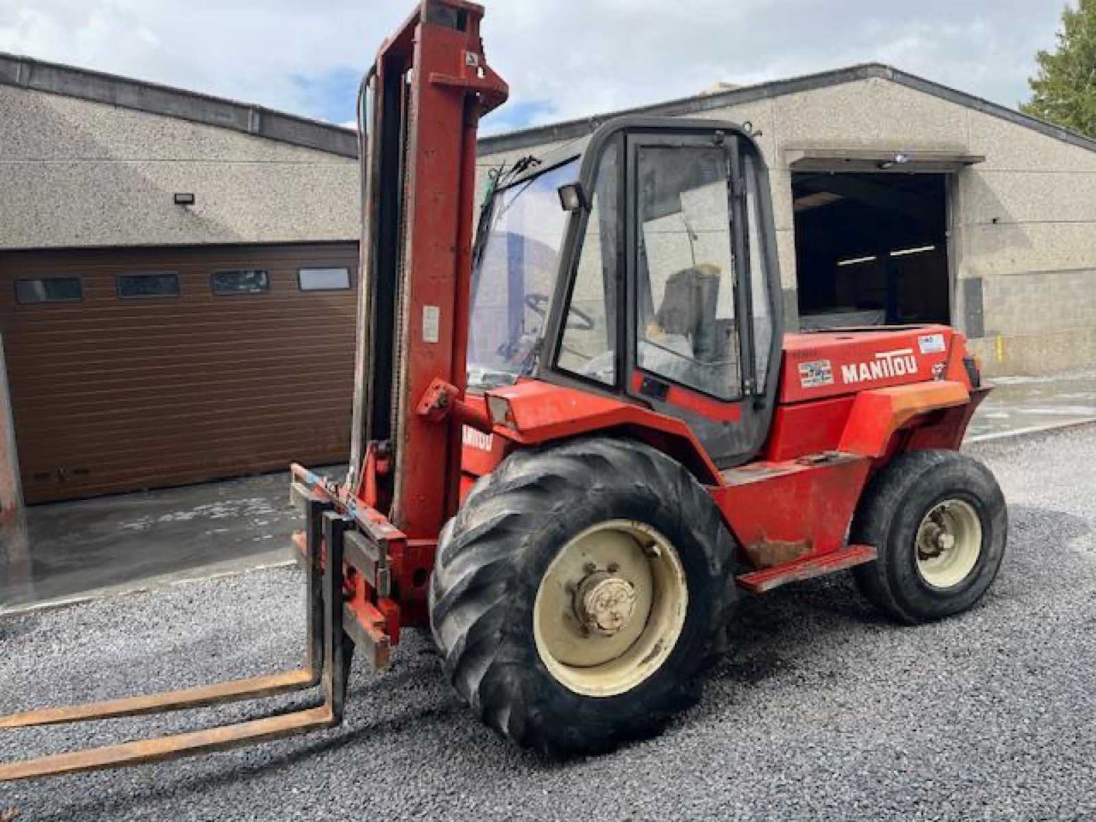 1985 MANITOU MC 30 CP MANITOU MC 30 CP – CHARIOT ÉLÉVATE, Articles professionnels, Diesel, Chariot élévateur, MANITOU