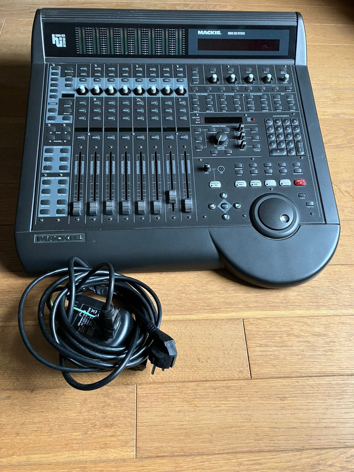 Contrôleur DAW Mackie HUI, Musique & Instruments, Tables de mixage, Utilisé, Enlèvement