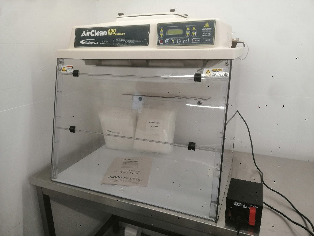 Hotte AirClean 600 PCR Workstation, Enlèvement, Utilisé