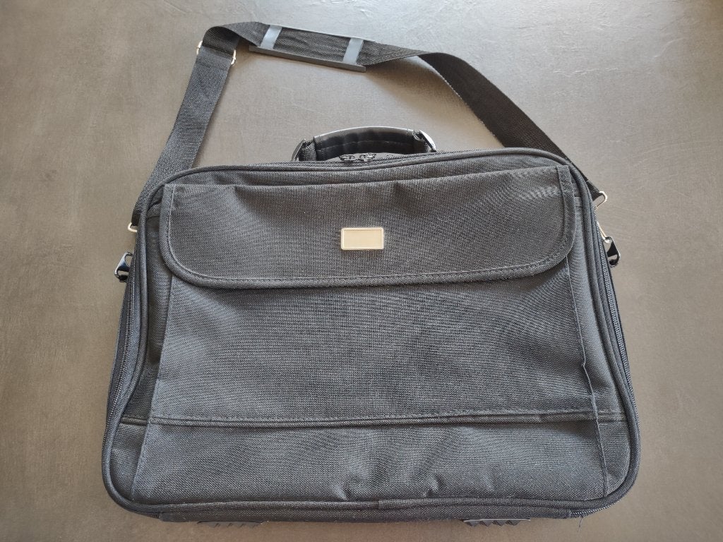 Laptoptas (zie foto's & omschrijving), Computers en Software, Laptoptassen, Ophalen, 16 inch, Zo goed als nieuw, Zwart