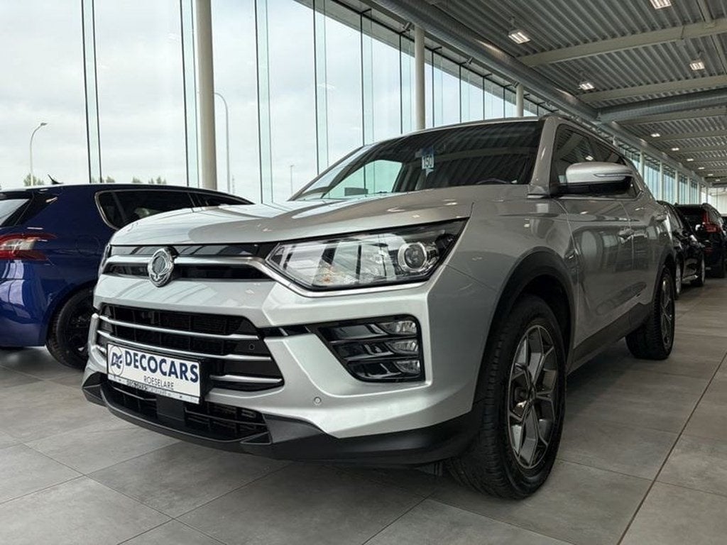 SsangYong Korando Apple Carplay - Android Auto / Camera / Z, Autos, 100 kW, Argent ou Gris, Achat, Boîte manuelle