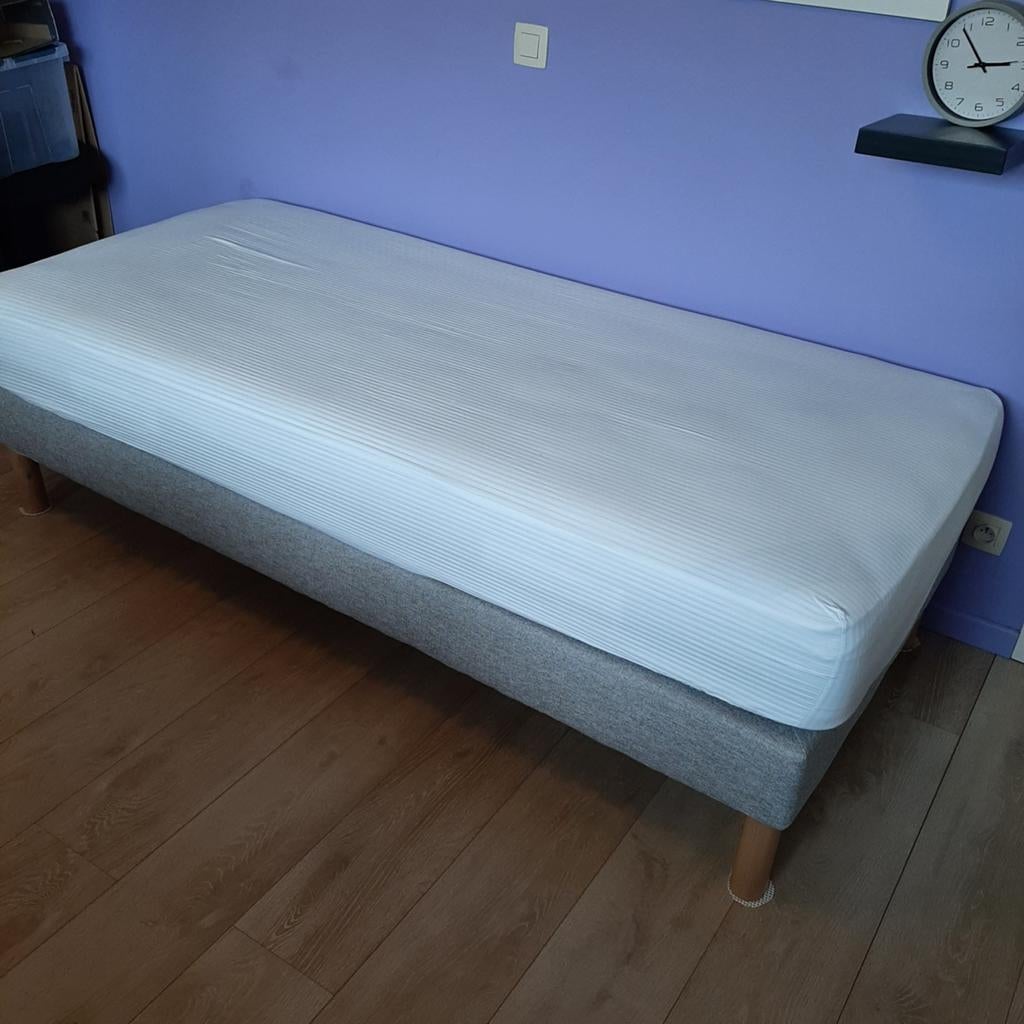 Senioren bed,1 persoon.hoog bed  :58cm, 90cm breed ,2m lang, Ophalen, Eenpersoons, 200 cm, 90 cm