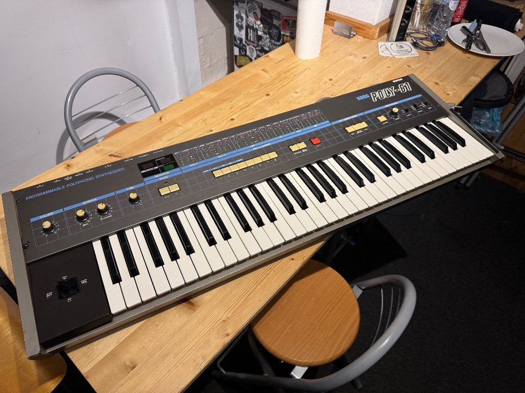 Korg Poly-61, 61 touches, Korg, Avec valise ou flightcase, Enlèvement