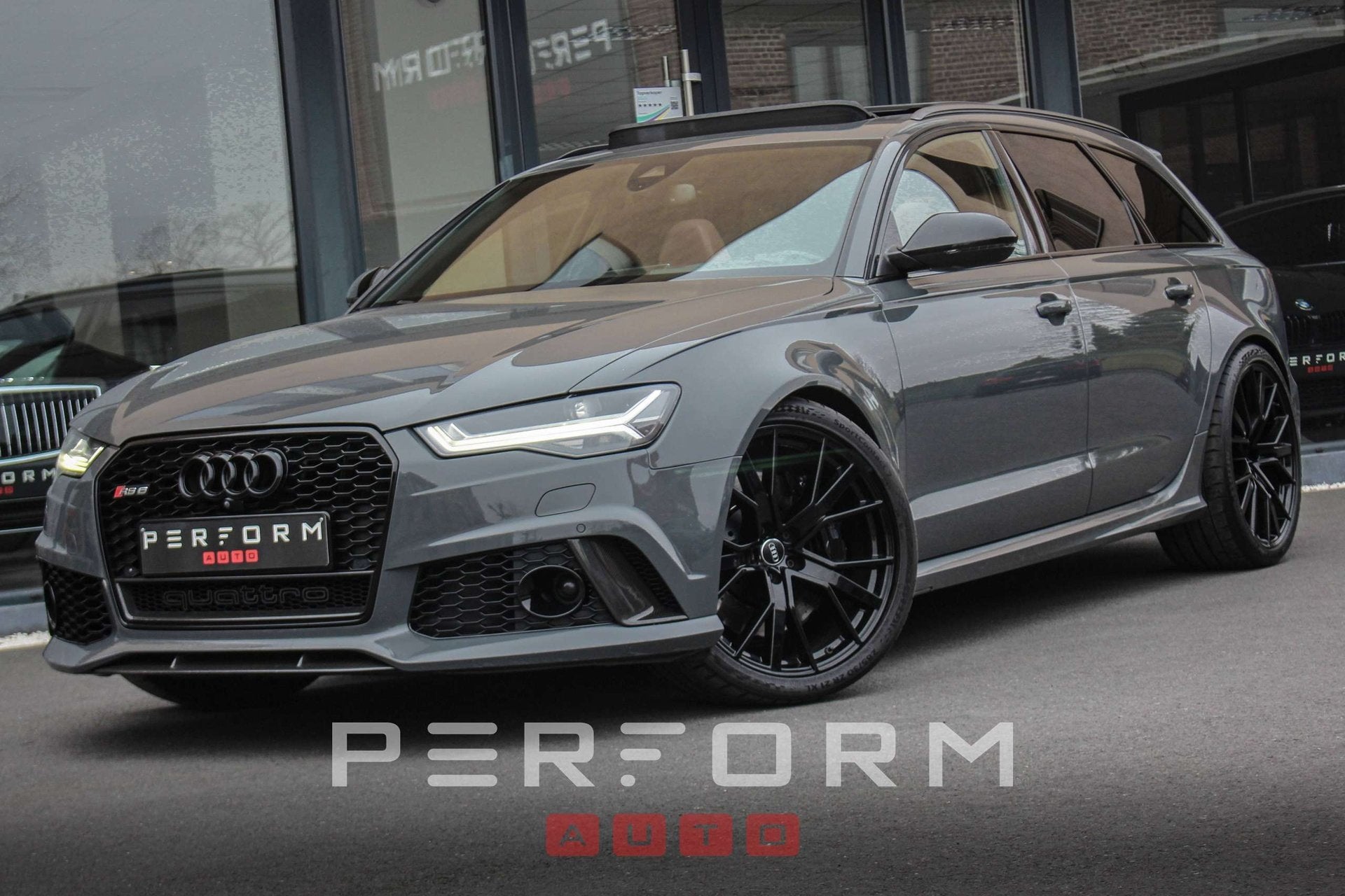 Audi RS6 *EXCLUSIVE*LICHTE VRACHT*MILTEK UITLAAT*FULL FULL*, Auto's, Audi, Automaat, 4 zetels, Gebruikt, https://public.car-pass.be/vhr/0300e751-357a-4b1c-abdc-270caf6df2d7