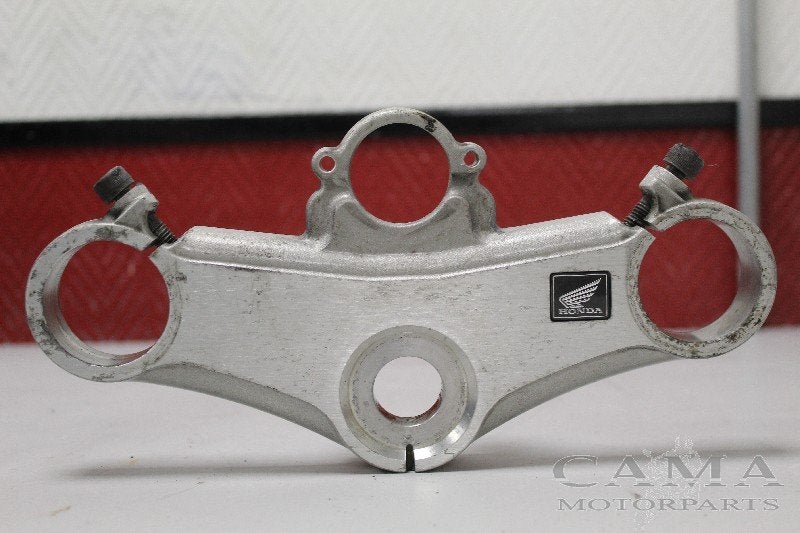 TOP YOKE TROIS POINTS Honda (53300MATD80), Dhr. S. di Majo, Utilisé, Info@cama-motorparts.nl, P.J. Troelstraweg 8 8
3144 CX  MAASSLUIS, NL