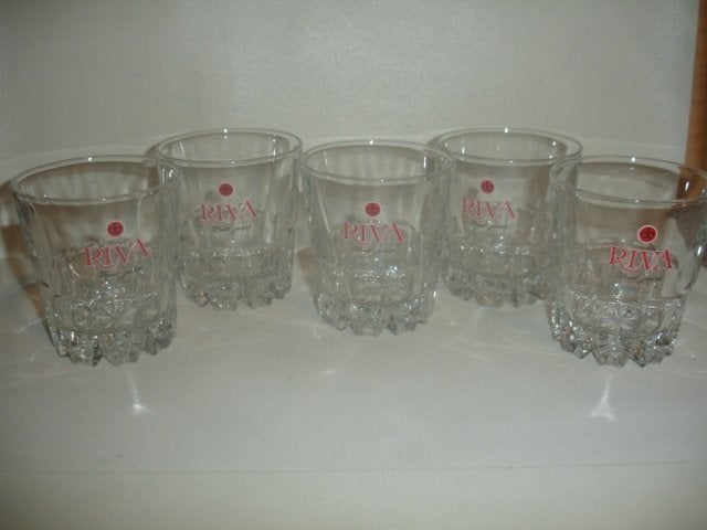 Kleine oude glaasjes van Riva, brij. Riva, later Liefmans, Verzamelen, Ophalen of Verzenden, Zo goed als nieuw, Glas of Glazen
