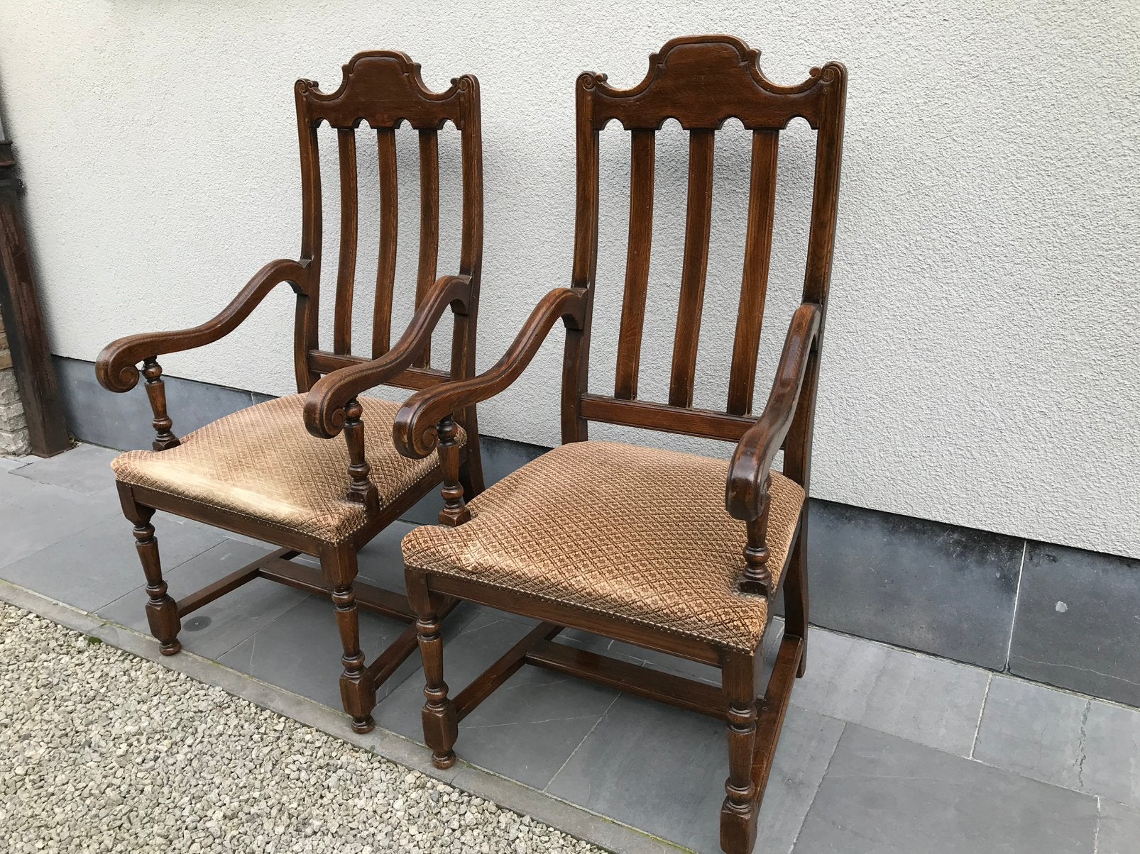 Eiken tafel + bijhorend stoelen, Ophalen