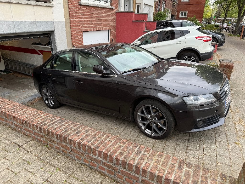 Audi A4 1.8tfsi 2010 met vele opties + LPG installatie, Auto's, Voorwielaandrijving, Beige, 4 cilinders, Bruin