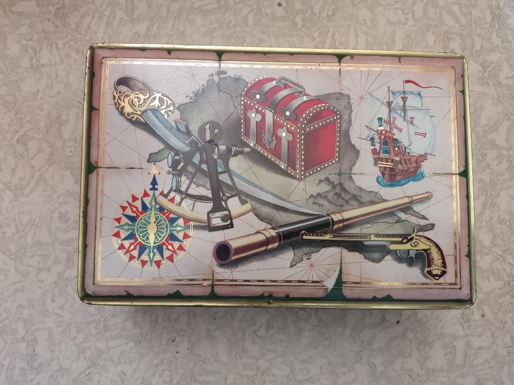 Boites métalliques anciennes/vintage divers formats, Collections, Enlèvement ou Envoi