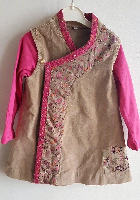 Baby Tortue - Robe velours brun + fleurs - T.24 mois, Robe ou Jupe, Enlèvement ou Envoi, Utilisé, Baby Tortue