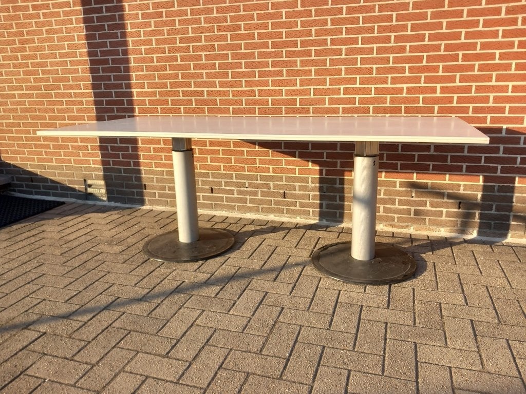 Tafel in hoogte verstelbaar, Ophalen, In hoogte verstelbaar, Gebruikt